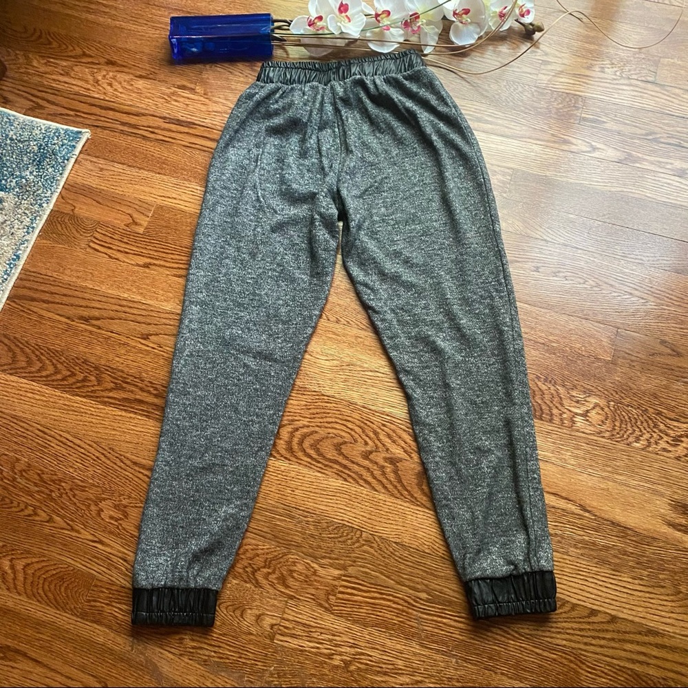 Si Sono Dark Heather Gray Joggers w/ Faux Leather Waist and Leg Hems - Size Sm